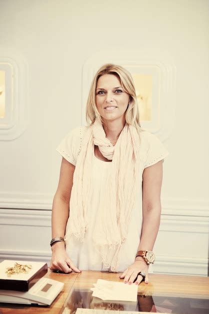 Professional Lady Business Owner 的图像结果