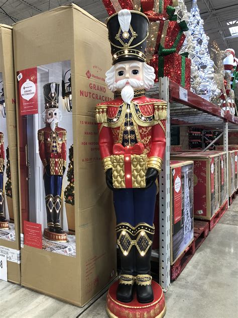 Pin by Didi Iglesias on Christmas decor | Nutcracker christmas ...