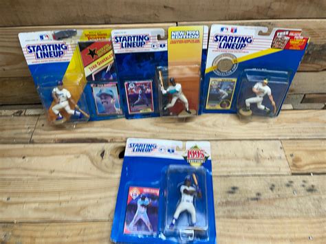Lot - Lot of Starting Lineup figures