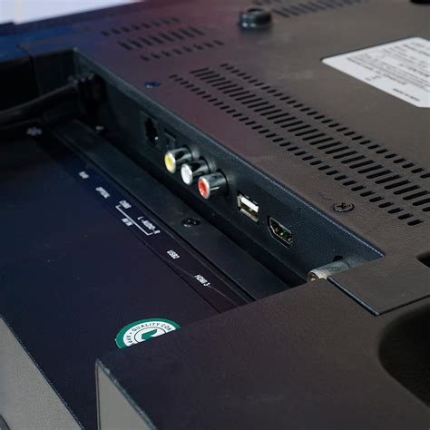 Lloyd 80 cm (32 Inches) HD Ready WebOS Hub Smart LED TV (32HS551F Blac ...