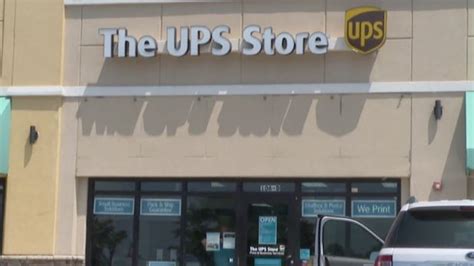 UPS stores offering students new discount