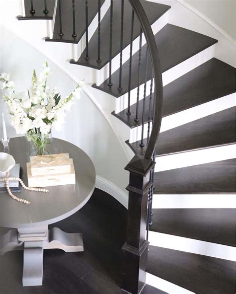 16 Charming Curved Staircase Ideas for Your Next Renovation