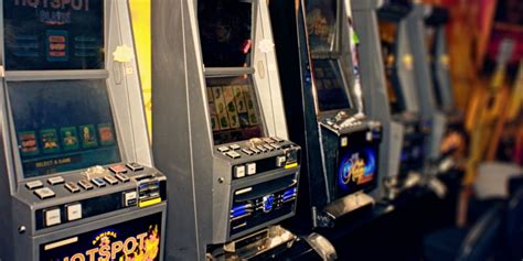 hot slots online casino india,First and foremost