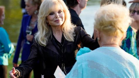 Loni Anderson, 'WKRP in Cincinnati' star and ex-wife of Burt Reynolds, has died | fox61.com