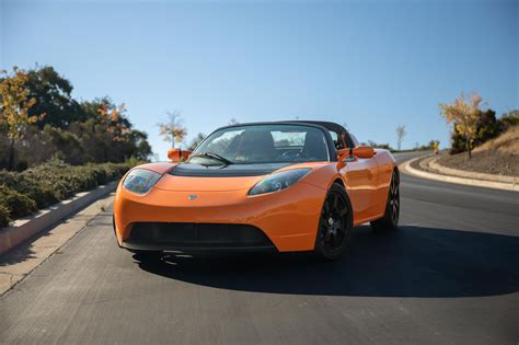 Barely-Driven and Pristine-Looking 2010 Tesla Roadster Is Up for Grabs - autoevolution
