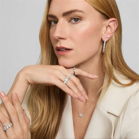 Oval Cut Diamond Halo Necklace with 1 CTW Oval and Round Cut Lab-Grown ...