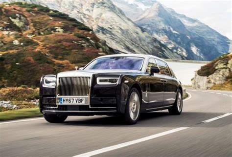 Rolls-Royce Phantom 8th-gen launched in India: Ready to splash Rs 9.5 ...