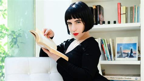 Elettra Azarath: «Il passo indietro di OnlyFans? Una vittoria per noi sex worker» - La ...