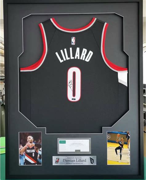 Trail Blazers Damian Lillard Autographed Jersey with Standard Design F ...