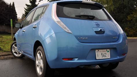 Drive Report: Electric-Car Neophyte Uses 2011 Nissan Leaf For A Week