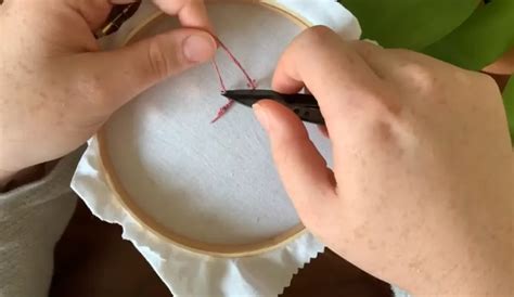 How to Set Embroidery Machine When Thread Cuts Too Short 的图像结果