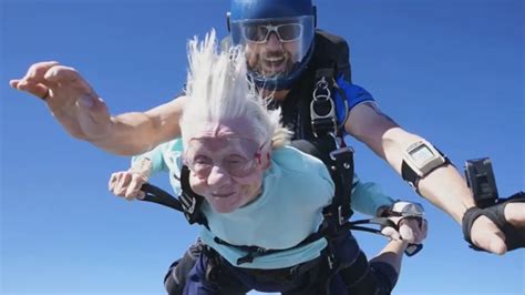 104-year-old Chicago woman dies days after making a skydive that could put her in the record ...