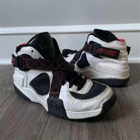 90s basketball shoes store