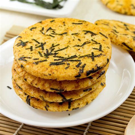 Bánh Gạo Cuộn Want Want Vị Trứng Muối / Rong Biển 170G - bánh ống cuộn ...