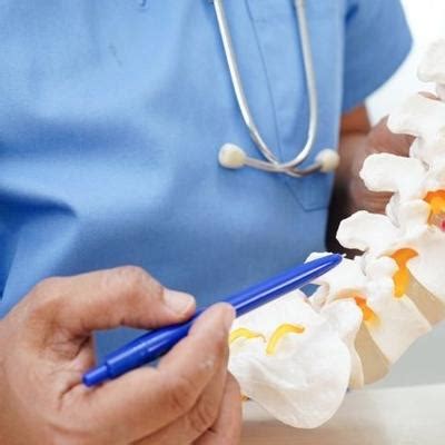 Endoscopic vs Open Spine Surgery: Pain Levels & Recovery Time Compared