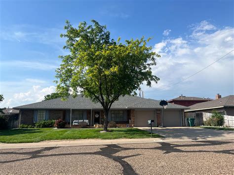 2141 Sierra Dr, Liberal, KS 67901 | MLS #10991 | Zillow