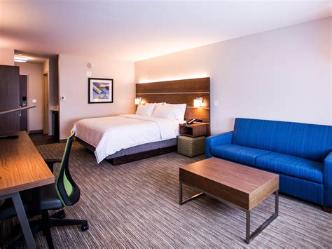 Holiday Inn Express & Suites Rehoboth Beach Guest Room & Suite Options