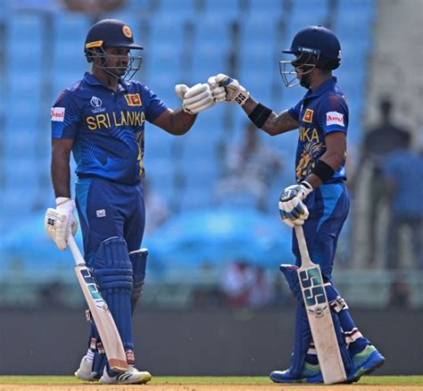 Mitchell Starc ने दिखाई दरियादिली, नॉन स्ट्राइक एंड से बाहर निकले कुसल ...