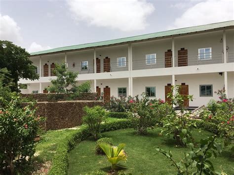 HOTEL DE PARIS (Kaolack) - Hotel Reviews, Photos, Rate Comparison ...