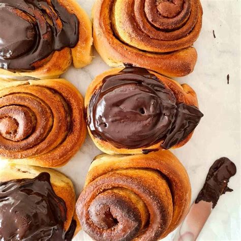 Chocolate Frosted Cinnamon Buns at Chantay Mccormick blog