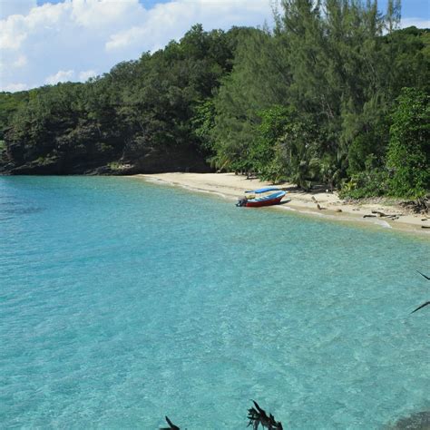 CABANAS LARU BEYA (Cayos Cochinos) - Guesthouse Reviews & Photos ...