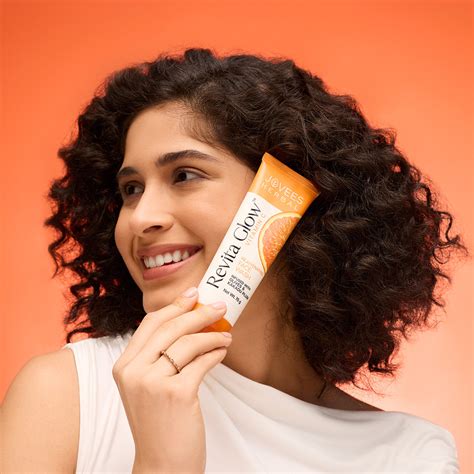 RevitaGlow Vitamin C Face Wash – Fatafat