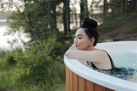 Here’s Where & How to Rent a Hot Tub for a Day - Peerspace