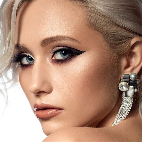 Shop Revolution Relove Slick Flick Eyeliner Black online at HOKMakeup ...