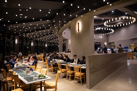 Where to eat at UCLA: Meal plans, dining halls and campus spots – BruinLife