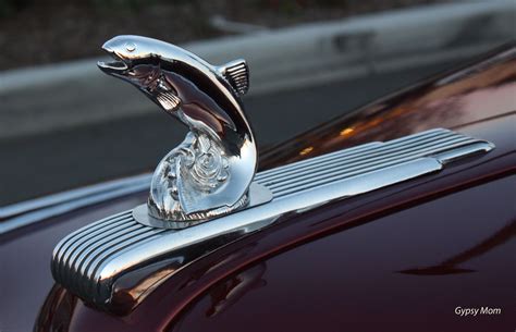 Hood ornament | Hood ornaments, Car jewelry, Art deco sign