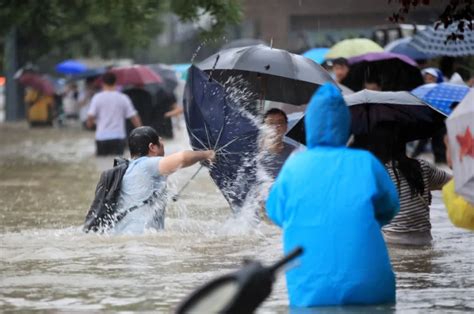 那些淹没在郑州京广路隧道里的车，终于渐次出水