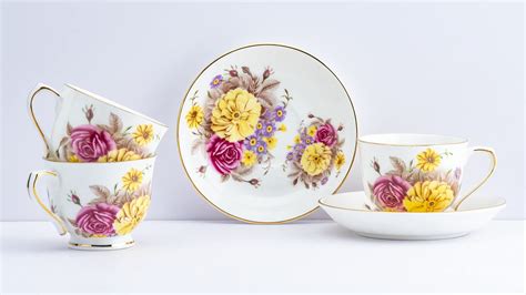 GOLDEN QUEEN'S Cup & Saucer Set | Perfect for Hosting & for Tea/Coffee ...