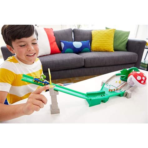Buy Hot Wheels Mario Kart Piranha Plant Slide Track Set with Yoshi 1:64 ...