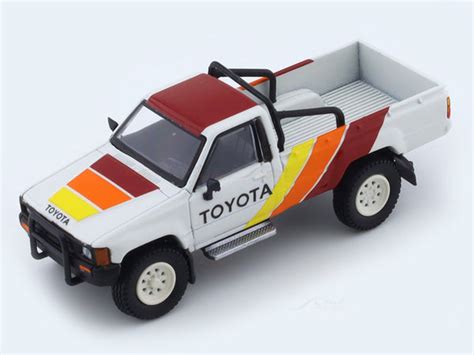 1984 Toyota Hilux Ironman 1:64 Para64 licensed diecast scale model car ...