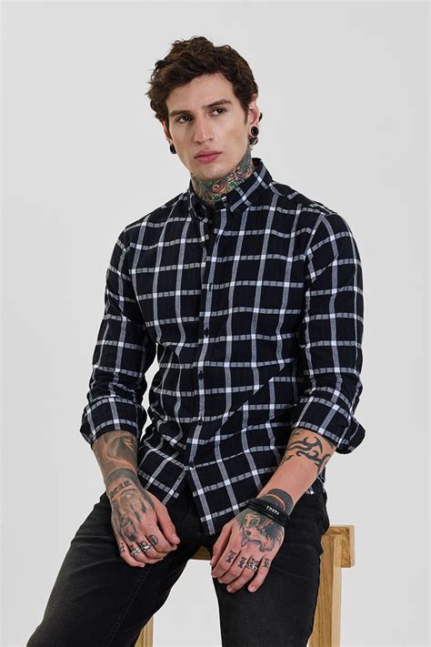 Buy Men's Black Checks Slim Fit Shirt Online | Snitch – SNITCH