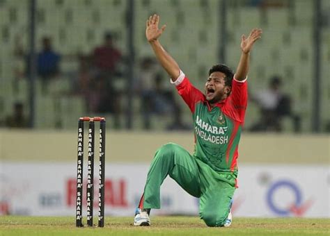 Shakib-al-Hasan allegedly involved in a fight with spectators in Mirpur ...