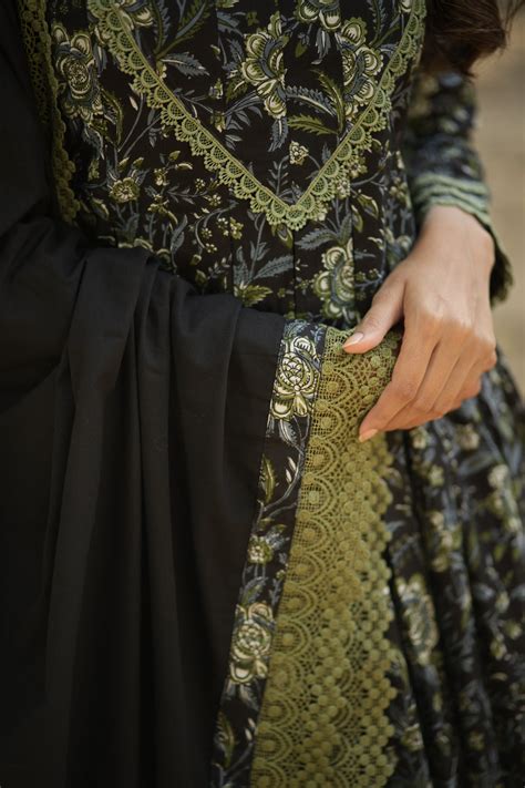 Weavllite Bridesmaid Special Black Pure Cotton Block Printed Kurta Set