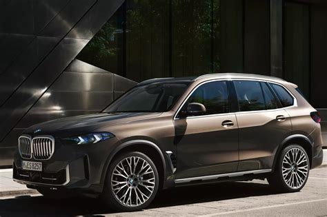 Malaysia 2025 BMW X5 xDrive50e M Sport Price, Features, Pros and Cons ...