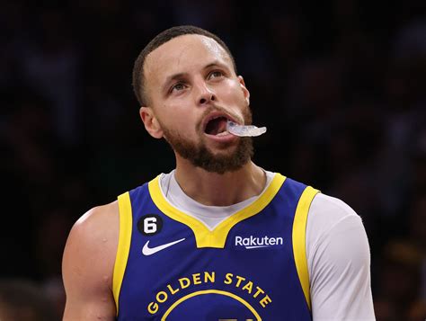 What are Steph Curry's contract details with Warriors? Salary, Duration ...