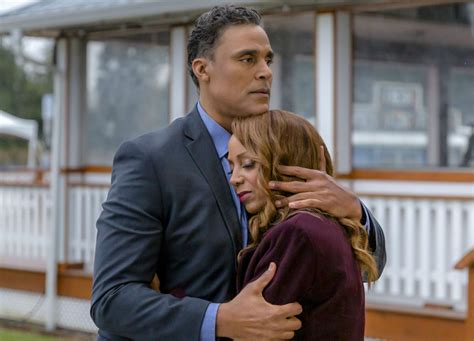 ‘Morning Show Mysteries: Countdown To Murder’ Hallmark Movie Premiere ...