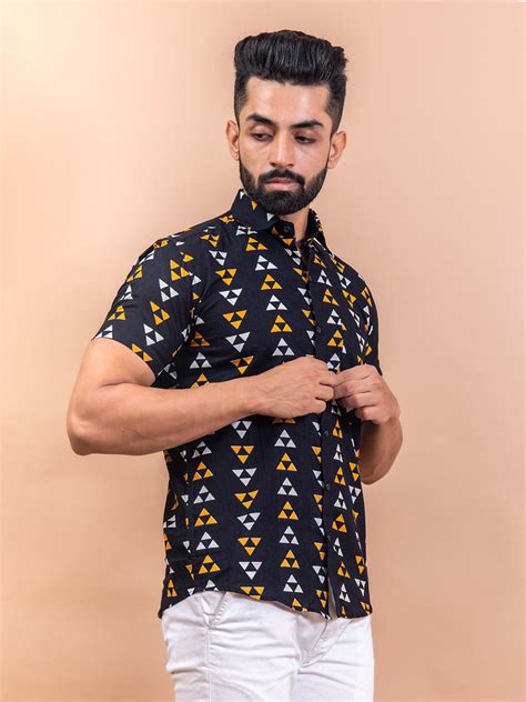 Buy Black Geometric motif printed cotton shirt Online | Tistabene