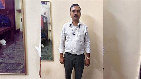 Mumbai News: Fake Ticketing Shock At Mahim Station As Civilian Caught ...
