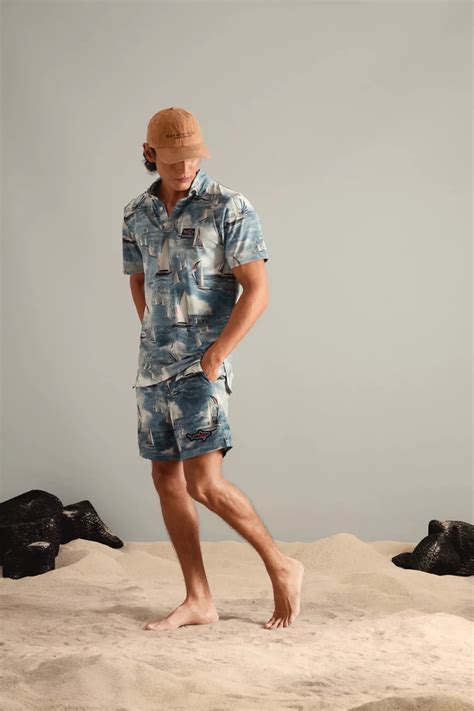 Bañador – Darwin and Wolf