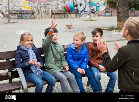 Play Ball Together 的图像结果