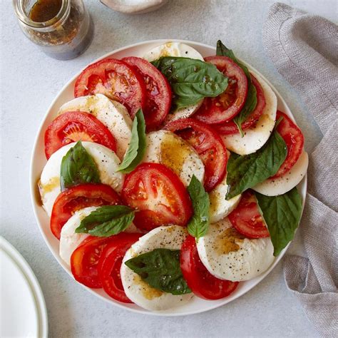 Caprese Salad Recipe: How to Make It