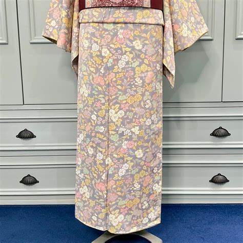 花のある暮らし＊薔薇 牡丹 小花模様 くすみカラー リサイクル小紋着物 A495 | kimono tento