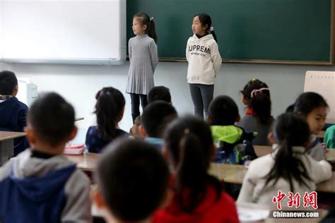 中国多地中小学陆续开学