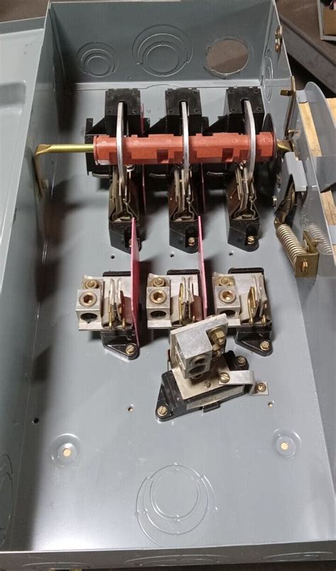 Square D 200 Amp Safety Switch Disconnect 3 Pole | Ubuy India