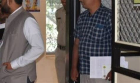 ಕಿತ್ತೂರು ತಾ.ಪಂ ಕಚೇರಿಗೆ ಜಿ.ಪಂ ಸಿಇಒ ರಾಹುಲ್ ಶಿಂಧೆ ಭೇಟಿ - ಸಾಂಕ್ರಾಮಿಕ ರೋಗ ...