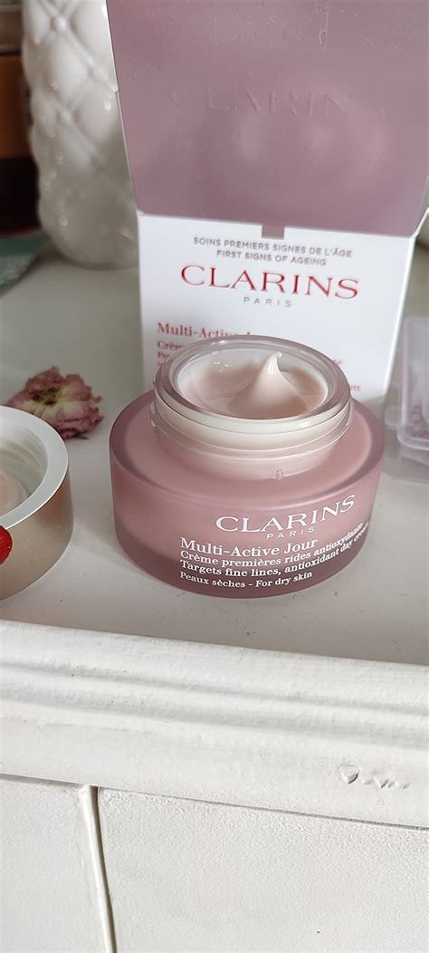Clarins Multi-Active Dry Skin Day Cream, 1.6 Ounce : Amazon.in: Beauty
